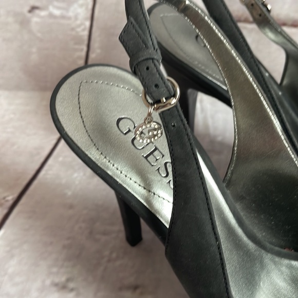 Guess Suede peep toe Heels in size 7.5 NIB! - Picture 3 of 11